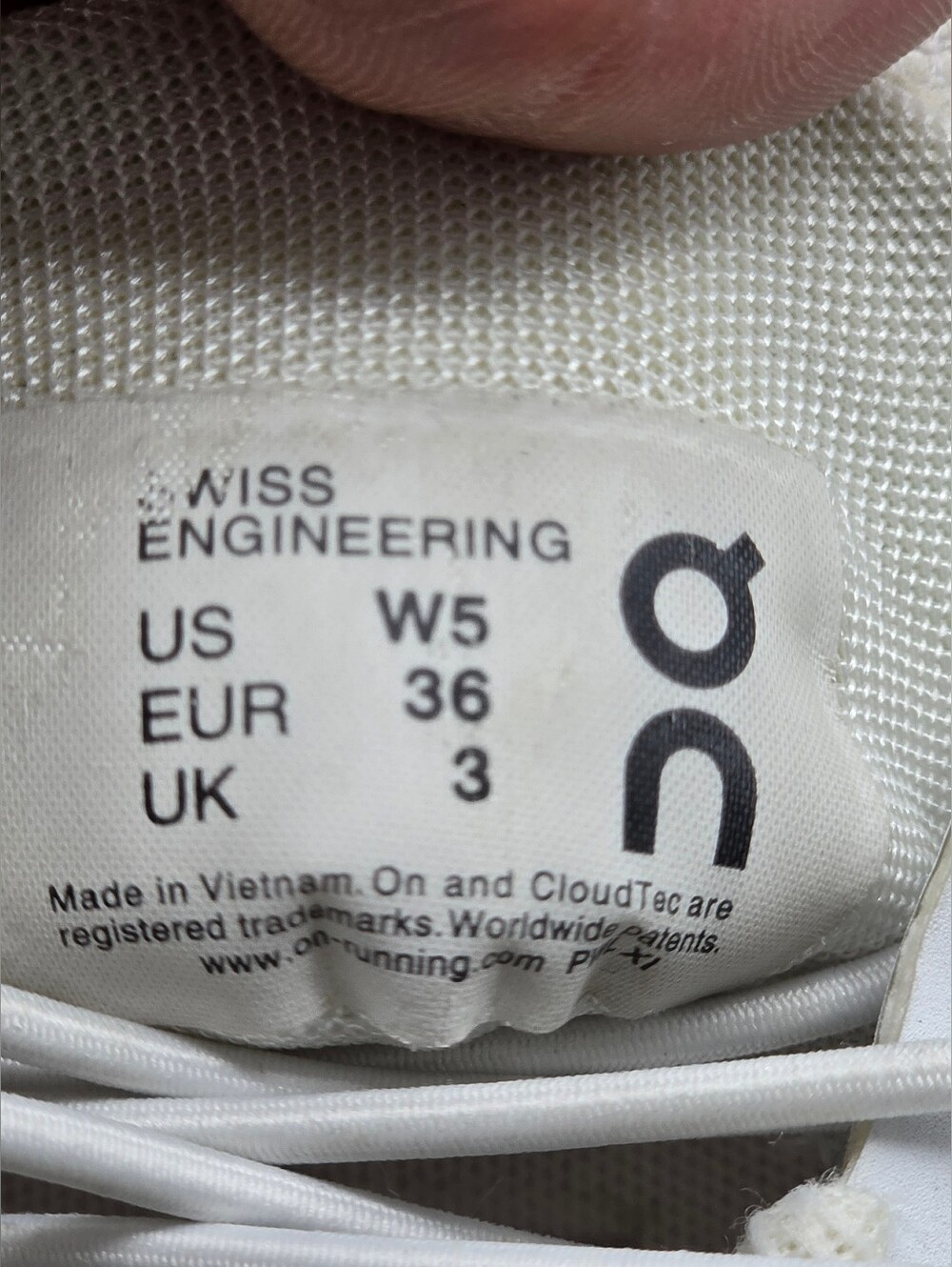 On Running Cloud 5 All White Sneakers Lightweight Running Shoes Womens W5 - Picture 15 of 16